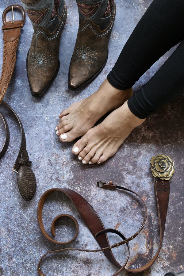 Ceinture cowboy : sur quel style féminin la porter ?