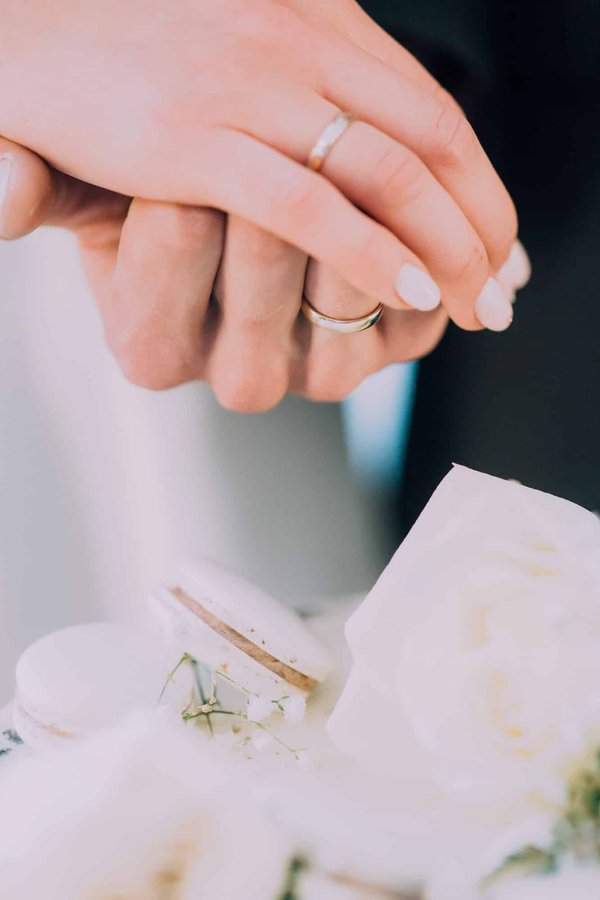 L'éclat intemporel d'une bague de fiançailles : Un symbole d'engagement éternel