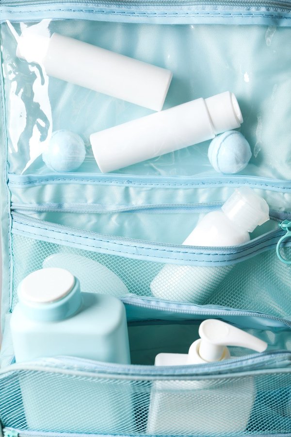 Trousse de toilette : un accessoire indispensable pour les voyages et le quotidien