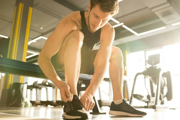 Débardeur pour homme : le vêtement idéal pour le sport !