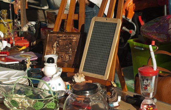 Quels sont les avantages d'acheter dans une brocante ?
